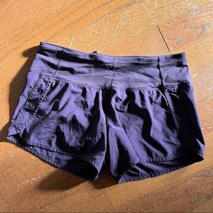 Lululemon SZ 6 short